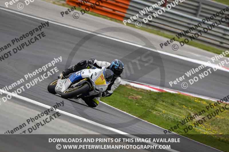 cadwell no limits trackday;cadwell park;cadwell park photographs;cadwell trackday photographs;enduro digital images;event digital images;eventdigitalimages;navarra;no limits trackdays;peter wileman photography;racing digital images;trackday digital images;trackday photos